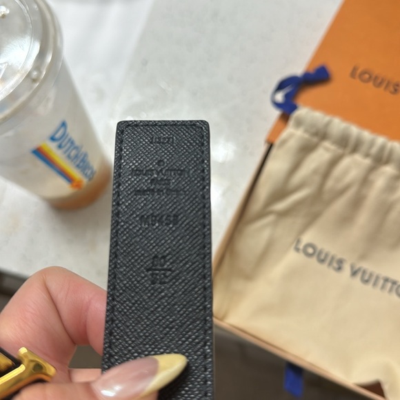 Louis Vuitton belt (reversible) - Picture 4 of 5